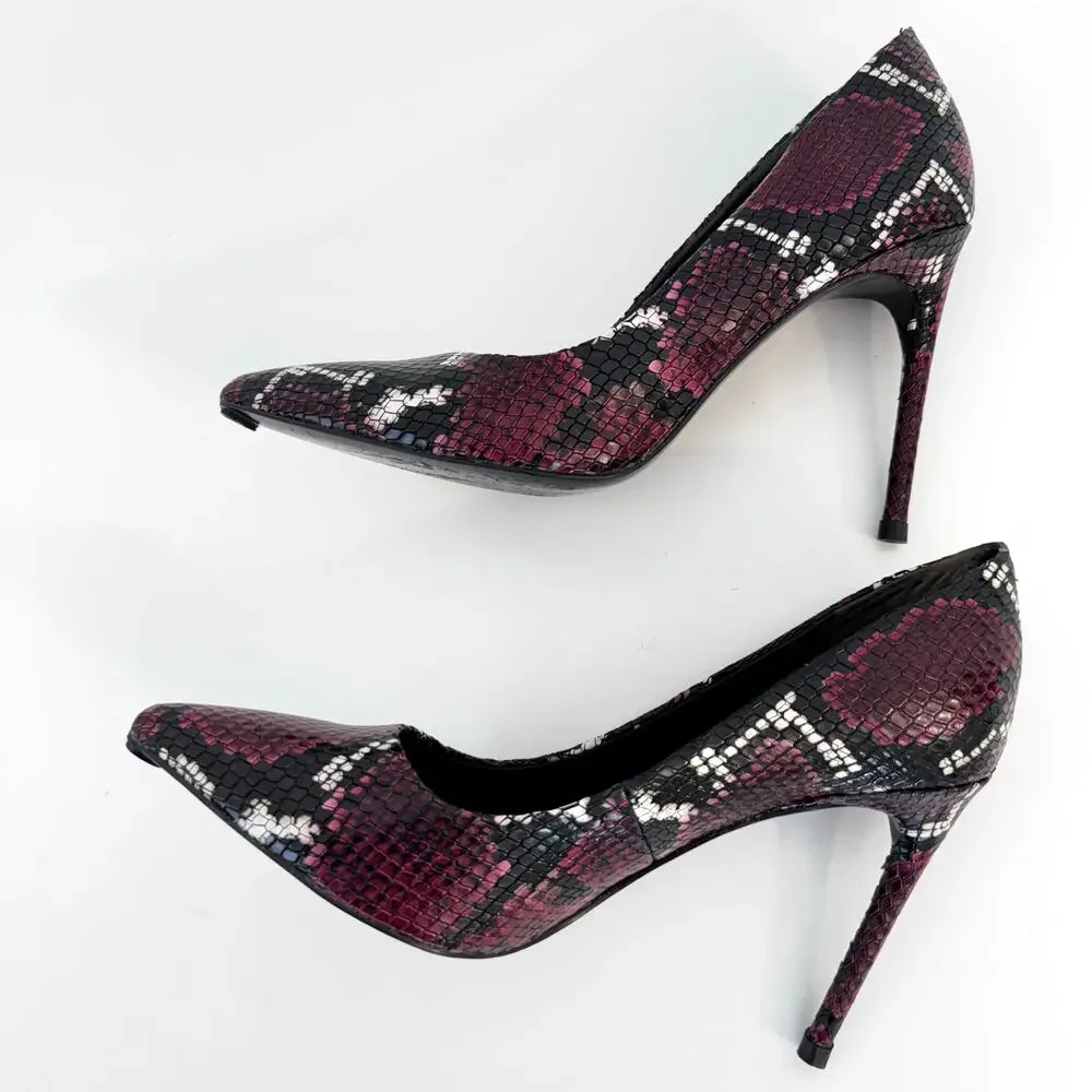 Alice + Olivia Creda Snakeskin Heel Pumps Shoes Burgundy | 8.5